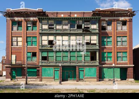 Edificio abbandonato nel centro di Cairo, Illinois, USA. Foto Stock