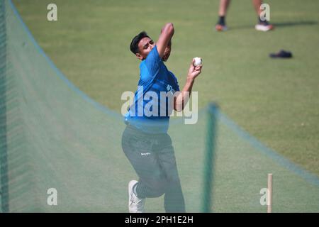 Mustafizur Rahman in Bangladesh T20I la squadra di cricket partecipa alla pratica allo stadio Zahur Ahmed Chowdhury di Sagorika, Chattogram, Bangladesh. Tre partite T20 Foto Stock