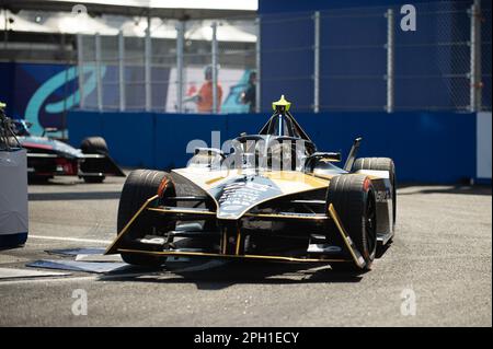 São PAULO, SP - 25.03.2023: FORMULA e TREINO CLASSIFICAT'RIO - Jean-Éric Vergne durante le qualifiche per il primo ePrix a São Paulo, il 25 marzo 2023 ad Anhembi. (Foto: Renato Assis/Fotoarena) Foto Stock