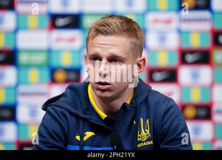 Oleksandr Zinchenko in Ucraina durante una conferenza stampa allo stadio di Wembley, Londra. Data immagine: Sabato 25 marzo 2023. Foto Stock