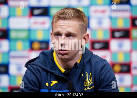 Oleksandr Zinchenko in Ucraina durante una conferenza stampa allo stadio di Wembley, Londra. Data immagine: Sabato 25 marzo 2023. Foto Stock