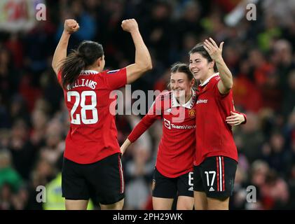 Lucia Garcia (a destra) del Manchester United celebra il quarto goal del gioco durante la partita della Super League femminile di Barclays a Old Trafford, Manchester. Data immagine: Sabato 25 marzo 2023. Foto Stock