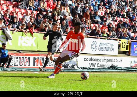 Londra sabato 25th marzo 2023. Il gesuita Rak-Sakyi di Charlton in azione durante la partita della Sky Bet League 1 tra Charlton Athletic e Wycombe Wanderers a The Valley, Londra sabato 25th marzo 2023. (Foto: Ivan Yordanov | NOTIZIE MI) Credit: NOTIZIE MI & Sport /Alamy Live News Foto Stock