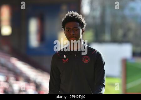 Londra sabato 25th marzo 2023. Il gesuita Rak-Sakyi di Charlton si scalda prima della partita della Sky Bet League 1 tra Charlton Athletic e Wycombe Wanderers a The Valley, Londra, sabato 25th marzo 2023. (Foto: Ivan Yordanov | NOTIZIE MI) Credit: NOTIZIE MI & Sport /Alamy Live News Foto Stock