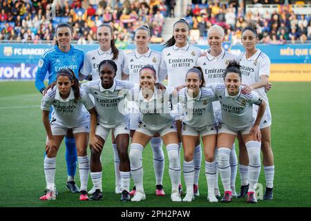 Barcellona, Spagna. 25th Mar, 2023. Real Madrid Women team posa per una foto prima della partita spagnola Liga F tra FC Barcelona Women e Real Madrid CF allo stadio Johan Cruyff di Sant Joan Despi, Barcellona, Spagna. Credit: Christian Bertrand/Alamy Live News Foto Stock