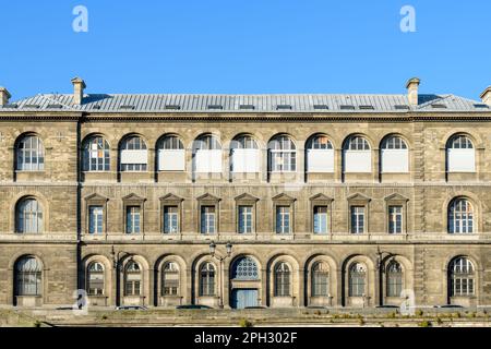 Questa foto di paesaggio è stata scattata, in Europa, in Francia, nell'ile de France, a Parigi, in estate. Vediamo la Cappella dell'Hotel-Dieu, sotto il sole. Foto Stock