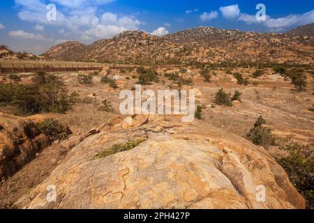 Paesaggio montano vicino CA Na, Ninh Thuan, Vietnam Foto Stock