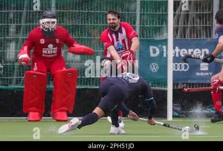 Bruxelles, Belgio. 26th Mar, 2023. Tomas Domene di Oree combatte per la palla durante una partita di hockey tra Royal Oree HC e Royal Leopold Club, domenica 26 marzo 2023 a Bruxelles, il 11° giorno della stagione 2022-2023 della Lega di hockey maschile belga. BELGA PHOTO VIRGINIE LEFOUR Credit: Agenzia Notizie Belga/Alamy Live News Foto Stock