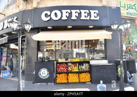 Bar con succhi di frutta e caffè, Amman, Jordan Foto Stock