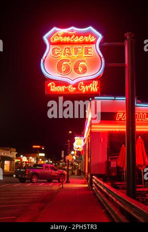 Cruiser's Cafe 66 Bar and Grill, Williams, Arizona, USA. Route 66, America, America, neon Foto Stock