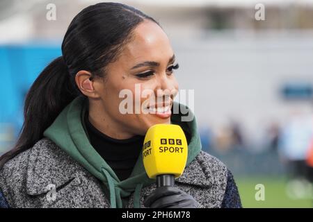 Manchester, Regno Unito. 26th Mar, 2023. Manchester, Inghilterra, marzo 26th 2023: Alex Scott durante il gioco della Super League delle donne fa di Barclays tra Manchester City e Chelsea all'Academy Stadium di Manchester, Inghilterra (Natalie Mincher/SPP) Credit: SPP Sport Press Photo. /Alamy Live News Foto Stock