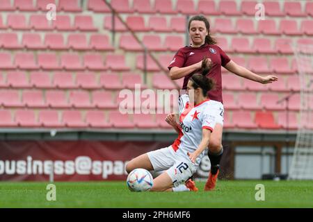 Durante la partita di I. liga Zeny tra Sparta Praga e Slavia Praga allo stadio di Letna, Repubblica Ceca. (Sven Beyrich/SPP) Credit: SPP Sport Press Photo. /Alamy Live News Foto Stock