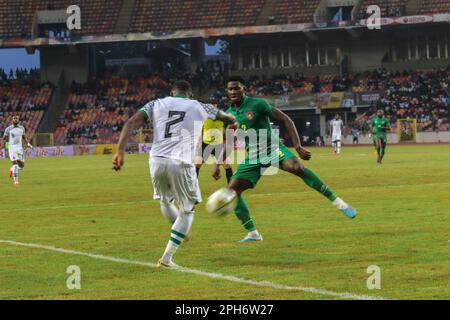 La partita tra Super Eagles e Guinea Bissau della Nigeria durante i qualificatori della Coppa delle nazioni d’Africa (AFCON) del 2023 allo stadio Abuja di Abuja, in Nigeria. Foto Stock