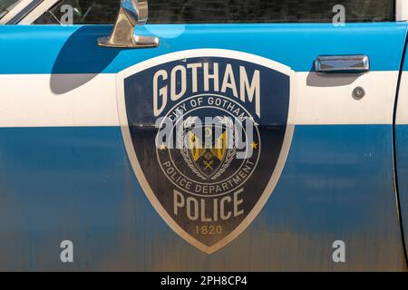 New York, Stati Uniti. 26th Mar, 2023. Un'auto della polizia di Gotham sul set cinematografico del 'Joker: Folie a Deux' della Corte Suprema della Contea di New York a New York City. Credit: SOPA Images Limited/Alamy Live News Foto Stock
