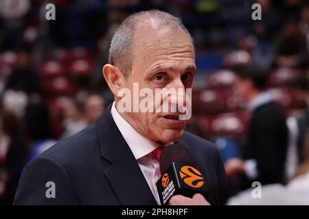 Milano, Italia. 24th Mar, 2023. Italia, Milano, marzo 24 2023: Ettore Messina (allenatore capo Armani) Intervista Eurolega durante il gioco di basket EA7 Emporio Armani Milano vs FC Bayern Monaco, Eurolega 2022-2023 round30 (Credit Image: © Fabrizio Bertani/Pacific Press via ZUMA Press Wire) SOLO PER USO EDITORIALE! Non per USO commerciale! Foto Stock