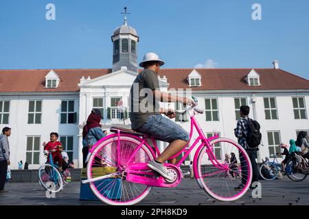 Biciclette a Kota tua, Giacarta Foto Stock