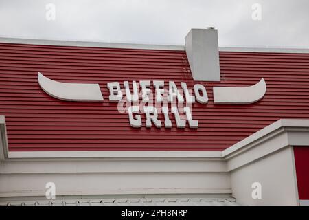 Bordeaux , Aquitaine France - 02 27 2023 : Buffalo Grill ristorante segno di testo e logo di marca facciata di catena di case di vapore in Francia Foto Stock