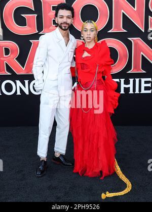 Westwood, Stati Uniti. 26th Mar, 2023. WESTWOOD, LOS ANGELES, CALIFORNIA, USA - MARZO 26: L'attore americano Justice Smith e l'artista musicale Cameo Adele arrivano al Los Angeles Premiere of Paramount Pictures e al "Dungeons & Dragons: Honor Among Thieves' tenuto al Regency Village Theatre il 26 Marzo 2023 a Westwood, Los Angeles, California, Stati Uniti. (Foto di Xavier Collin/Image Press Agency) Credit: Image Press Agency/Alamy Live News Foto Stock