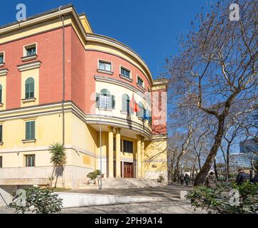 Tirana, Albania. Marzo 2023. vista esterna dell'ufficio centrale della commissione elettorale in centro Foto Stock