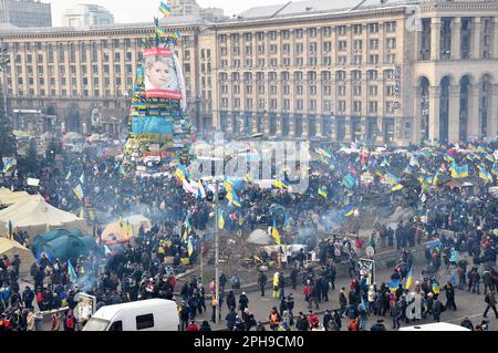 Kiev - Ucraina - 15 dicembre 2013. Gli eventi della rivoluzione della dignità sulla Euromaidan nella capitale dell'Ucraina, Kyiv, nel 2013 Foto Stock