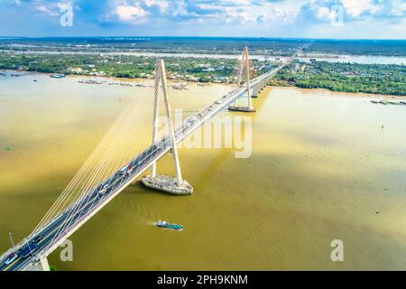 Ponte RACH Mieu, Tien Giang, Vietnam, vista aerea. Il ponte RACH Mieu collega le province di Tien Giang e ben tre nel delta del Mekong, Vietnam. Foto Stock
