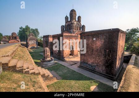 vecchio complesso di templi a pathra medinipore Foto Stock