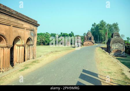 vecchio complesso di templi a pathra medinipore Foto Stock