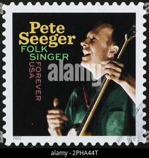 La cantante folk Pete Seeger sul francobollo americano Foto Stock