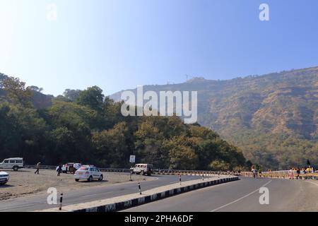 24 2022 dicembre - Pavagadh, Gujarat in India: Traffico e trambusto al tempio pavagadh Foto Stock