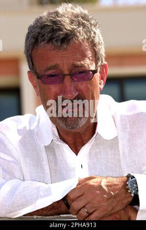 FOTO ARCHIVIO: Eddie JORDAN avrà 75 anni il 30 marzo 2023, 24 SN Monaco 2805.jpg Formula 1, Gran Premio di Monaco il 28 maggio 2003 Eddie JORDAN,GBR,Team Manager Jordan,HF , ?SVEN SIMON,Huyssenallee 40-42,45128 e ssen #tel.0201/45 56#fax 0201/23 45 39#account 1428150 C ommerzbank e ssen BLZ 36040039#www.SvenSimon.net. Foto Stock