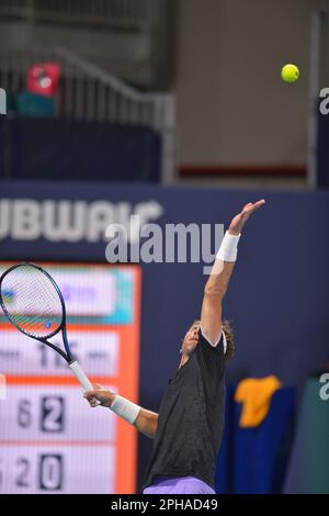 Miami Gardens, Stati Uniti. 24th Mar, 2023. MIAMI GARDENS, FLORIDA - 24 MARZO: Casper Ruud (NOR) vs. Ilya Ivashka durante il Miami Open presentato da Itaú match all'Hard Rock Stadium il 24 marzo 2023 a Miami Gardens, Florida. (Foto di JL/Sipa USA) Credit: Sipa USA/Alamy Live News Foto Stock