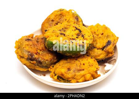 colazione con spuntini indiani a base di capsicum e farina di ceci Foto Stock