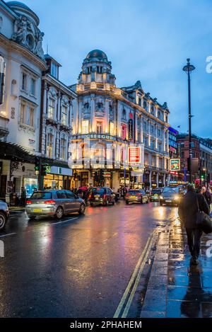 Gielgud Theatre in Shaftesbury Avenue, una famosa strada nel West End Theatre Land, Londra, Inghilterra, Regno Unito Foto Stock