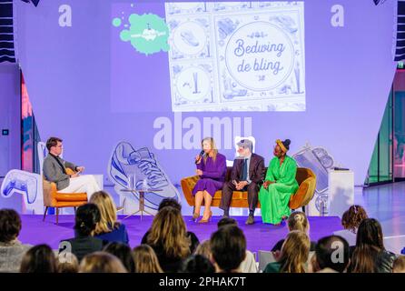 Utrecht, Niederlande. 27th Mar, 2023. Regina Maxima dei Paesi Bassi al Jaarbeurs a Utrecht, il 27 marzo 2023, per aprire la settimana dei soldi 2023 con il tema frenare il bling, ( la regina è presidente onorario della piattaforma di Money Wise ) Credit: Albert Nieboer/Netherlands OUT/Point de Vue OUT/dpa/Alamy Live News Foto Stock