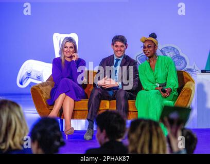 Utrecht, Niederlande. 27th Mar, 2023. Regina Maxima dei Paesi Bassi al Jaarbeurs a Utrecht, il 27 marzo 2023, per aprire la settimana dei soldi 2023 con il tema frenare il bling, ( la regina è presidente onorario della piattaforma di Money Wise ) Credit: Albert Nieboer/Netherlands OUT/Point de Vue OUT/dpa/Alamy Live News Foto Stock