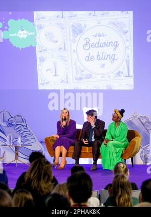 Utrecht, Niederlande. 27th Mar, 2023. Regina Maxima dei Paesi Bassi al Jaarbeurs a Utrecht, il 27 marzo 2023, per aprire la settimana dei soldi 2023 con il tema frenare il bling, ( la regina è presidente onorario della piattaforma di Money Wise ) Credit: Albert Nieboer/Netherlands OUT/Point de Vue OUT/dpa/Alamy Live News Foto Stock