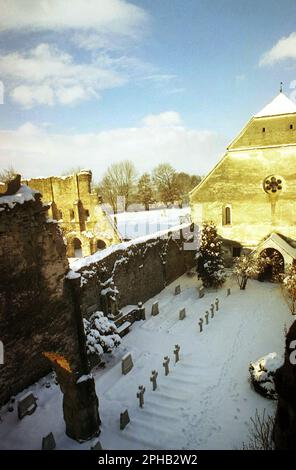Carta, Contea di Sibiu, Romania, 2001. Le rovine del monastero cistercense medievale (benedettino). Foto Stock