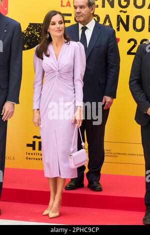 Cadice, Andalusia, Spagna. 27th Mar, 2023. Re Felipe VI di Spagna, Regina Letizia di Spagna Visita le mostre in occasione del 9th° Congresso Internazionale della Lingua Spagnola alla Casa Iberoamericana il 27 marzo 2023 a Cadice, Spagna (Credit Image: © Jack Abuin/ZUMA Press Wire) SOLO PER USO EDITORIALE! Non per USO commerciale! Foto Stock