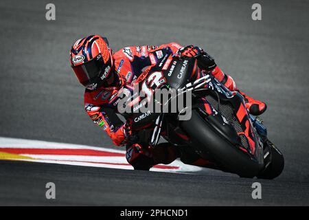 Portimao, Algarve, Portogallo. 25th Mar, 2023. PORTIMAO, ALGARVE, PORTOGALLO - 25 MARZO: Maverick Vinales di Spagna compete con il proprio Aprilia Racing Team durante la MotoGP del Portogallo - Qualifiche all'Autodromo Internacional do Algarve il 25 marzo 2023 a Portimao, Algarve, Portogallo. (Foto & Copyright by Octavio PASSOS/ATPImages) (PASSOS Octavio/ATP/SPP) Credit: SPP Sport Press Photo. /Alamy Live News Foto Stock