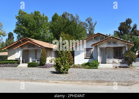 IRVINE, CALIFORNIA - 27 MAR 2023: Row Houses, in attesa di restauro, nel Parco storico Irvine Ranch, ex sede del ranch, ora un parco caratterizzato Foto Stock