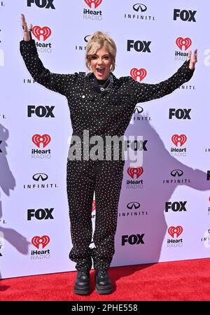 Hollywood, Stati Uniti. 27th Mar, 2023. JAX in arrivo ai 2023 iHeartRadio Music Awards tenutisi al Dolby Theatre il 27 marzo 2023 a Hollywood, California. © Tammie Arroyo/AFF-USA.com Credit: AFF/Alamy Live News Foto Stock