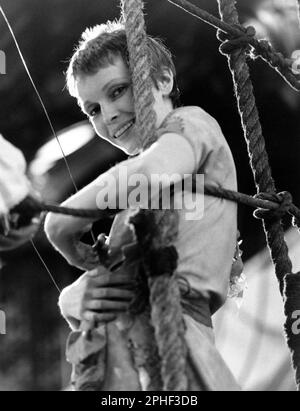 MIA FARROW in PETER PAN (1976), regia di DWIGHT HEMION. Credit: SOCIETÀ NAZIONALE DI RADIODIFFUSIONE (NBC) / Album Foto Stock