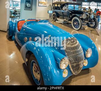 Auto nel Museo dell'Automobile di Tampa Bay a Pinellas Par Florida USA Foto Stock