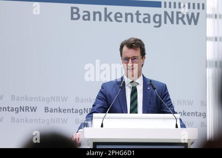 Duesseldorf, Germania. 28th Mar, 2023. Hendrik Wüst (Ministro Presidente della NRW) interviene alla Giornata delle banche della NRW. La Giornata bancaria NRW è un'azienda che si occupa di NRW. Credit: David Young/dpa/Alamy Live News Foto Stock