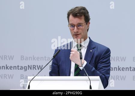 Duesseldorf, Germania. 28th Mar, 2023. Hendrik Wüst (Ministro Presidente della NRW) interviene alla Giornata delle banche della NRW. La Giornata bancaria NRW è un'azienda che si occupa di NRW. Credit: David Young/dpa/Alamy Live News Foto Stock