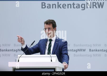 Duesseldorf, Germania. 28th Mar, 2023. Hendrik Wüst (Ministro Presidente della NRW) interviene alla Giornata delle banche della NRW. La Giornata bancaria NRW è un'azienda che si occupa di NRW. Credit: David Young/dpa/Alamy Live News Foto Stock