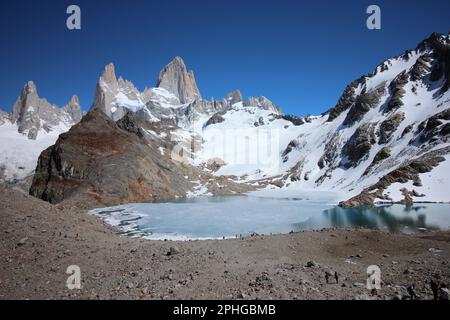 Fitz Roy e Laguna de los Tres, Parco Nazionale Los Glaciares, Patagonia, Argentina Foto Stock