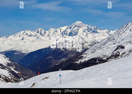 Veduta del Monte Bianco dalla pista diebold in Val D'isere Francia Foto Stock