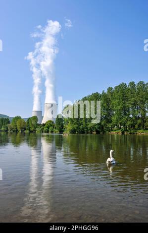 Vicino al confine belga; vicino Givet; la centrale di Chooz porta il rischio nucleare al confine belga nelle Ardenne francesi | la centra Foto Stock