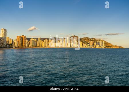 Spiaggia Benidorms Levante, fotografata da Balcon de Mediterraneo. Foto Stock